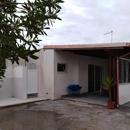 Holiday home Monolocale Indipendente Con Giardino E Parcheggio Privato Porto Cesareo