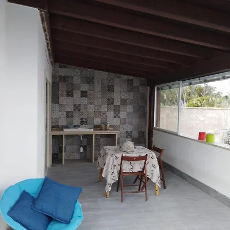 Monolocale Indipendente Con Giardino E Parcheggio Privato 度假居